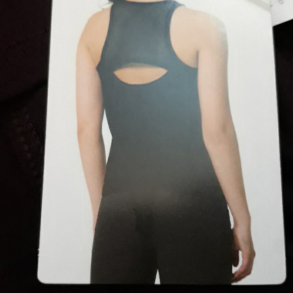 YOGA Well Calm Keyhole tie-back mesh tank Work Out Top Shirt NEW Large Port - Picture 9 of 9